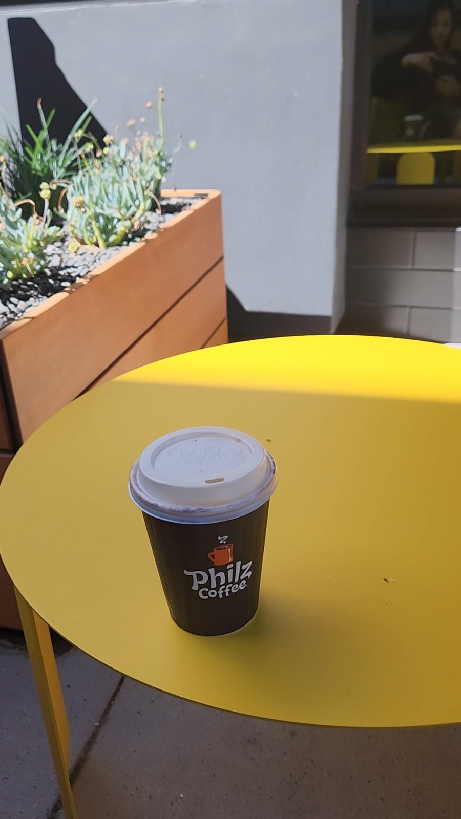 Outdoor seating | Philz